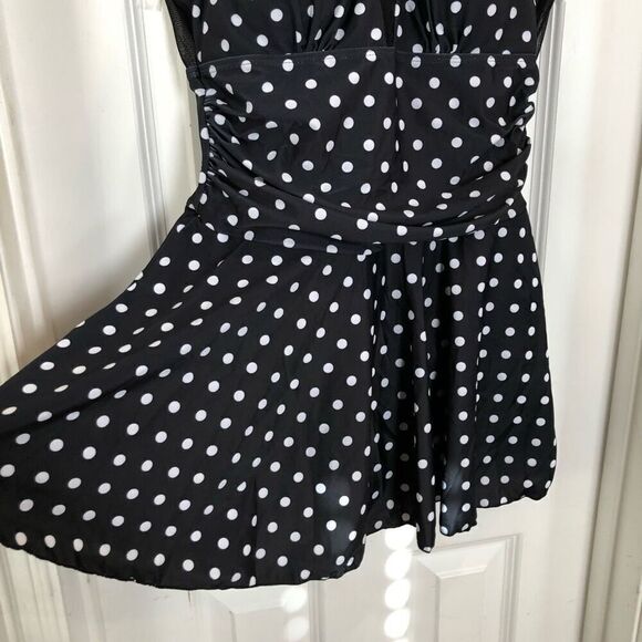 AMAZON - NW0T - L Sz M 1-Piece Tummy Control Halter Swimdress/.Figure Flattering - Picture 4 of 16